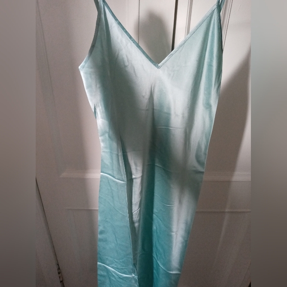 Quince 100% Silk Slip Dress. Aqua Blue. Medium. Washable. Perfect Condition. - Picture 9 of 17